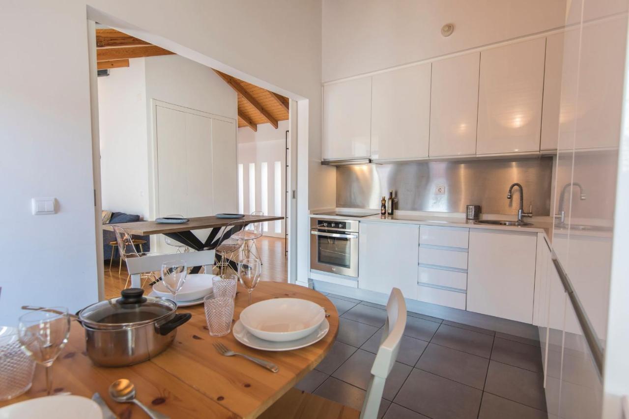 Bairro Alto Stunning Flat With Balcony By Lovelystay Lisboa Extérieur photo